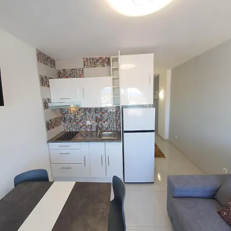 Bruel 1712 Apartment *